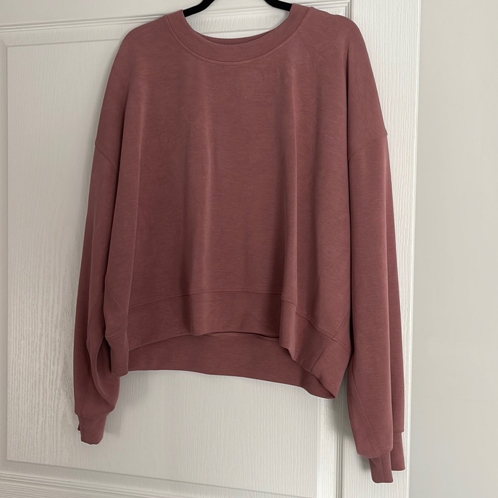 Perfectly Oversized Cropped Crew 
Softstreme (sold out color)